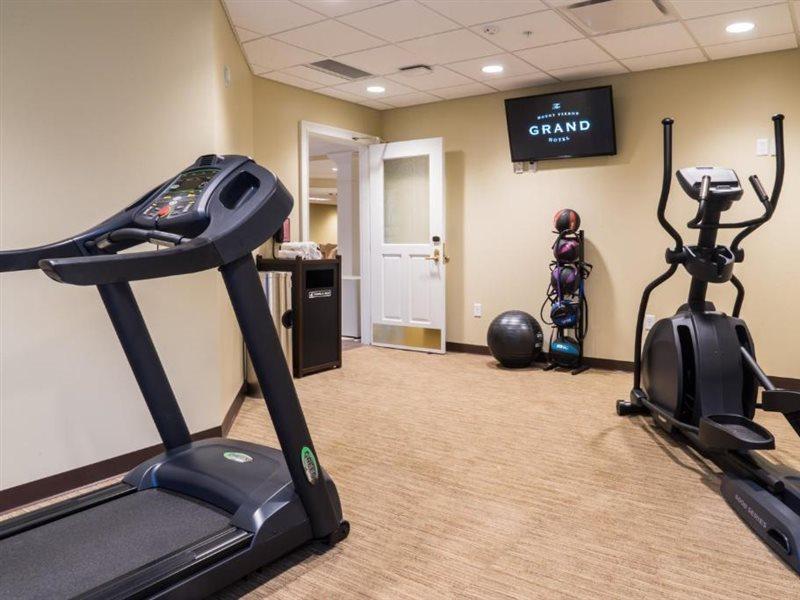 The Mount Vernon Grand Hotel 외부 사진