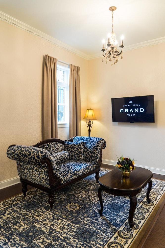 The Mount Vernon Grand Hotel 외부 사진