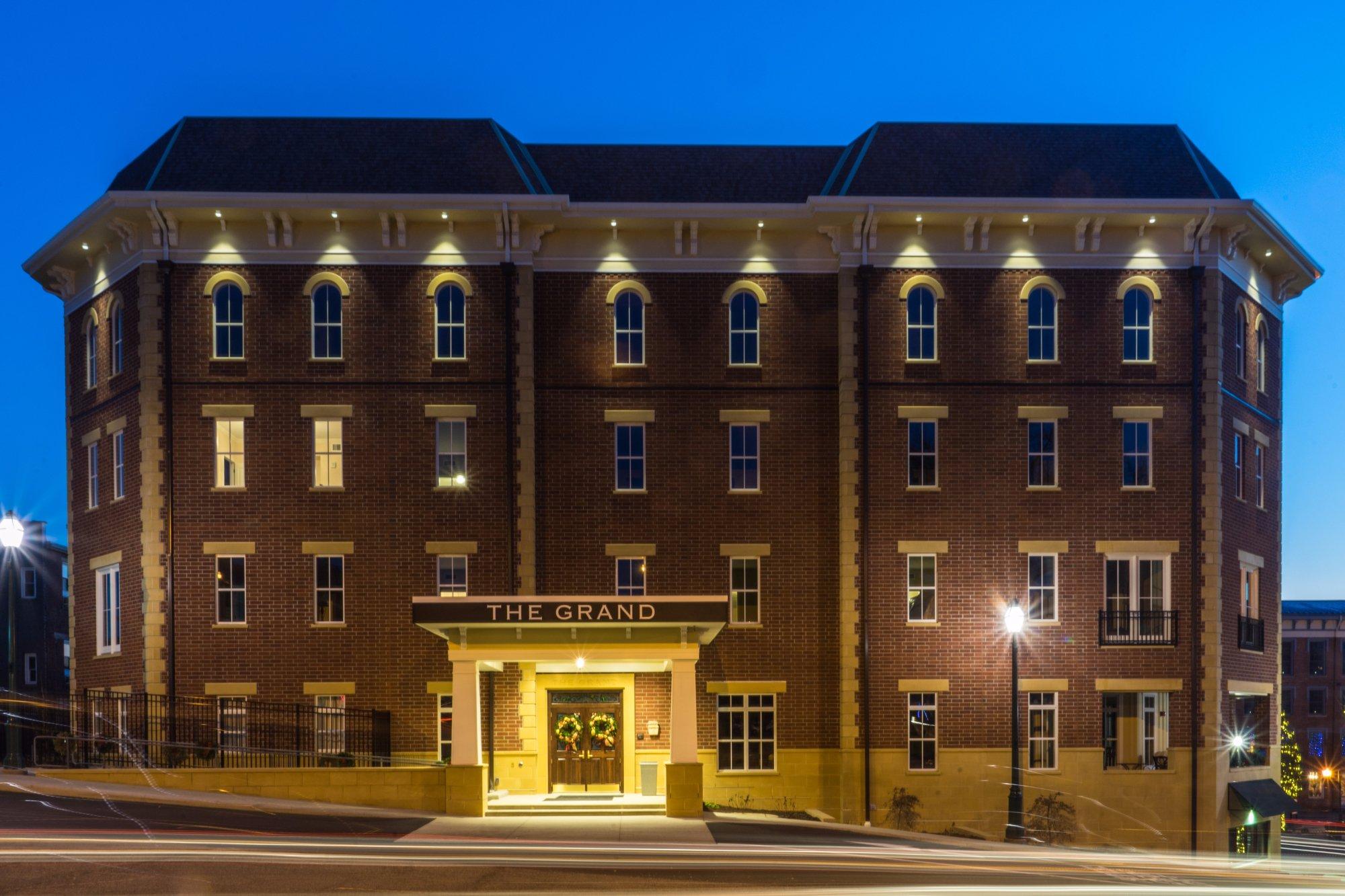 The Mount Vernon Grand Hotel 외부 사진
