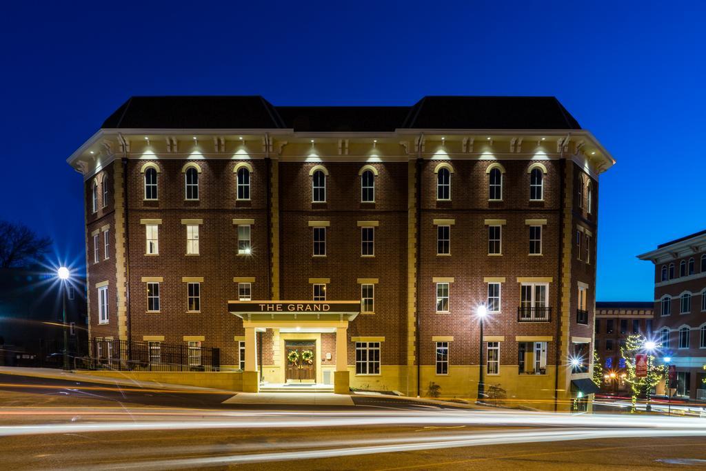 The Mount Vernon Grand Hotel 외부 사진